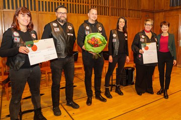 KAR LI mit Franziska Teuscher (Bild   Hansueli Räz). Vergrösserte Ansicht