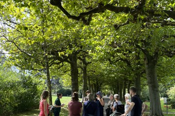 Führung auf dem Friedhof, 2023. Vergrösserte Ansicht