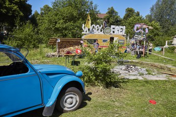 Aktivitäten im «Vorpark». Foto Pipaluk Minder. Vergrösserte Ansicht