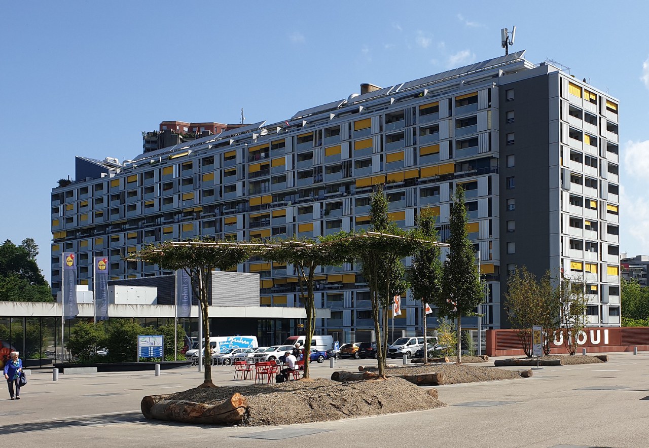 Ansermetplatz, Sicht von Süden nach Norden